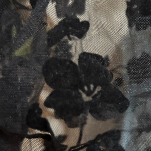 CIDER BLACK SHEER FLORAL BELL SLEEVE BOHO CROP TOP BLOUSE SIZE 0XL BRAND NEW - Picture 8 of 9